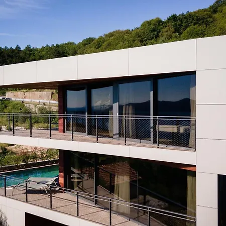 Villa Sensational Istria Scenice Platinium 5 Bedrooms Sea Views Opatija